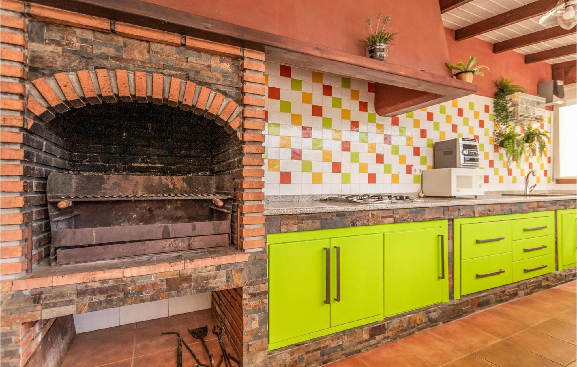 Vakantiehuis Beautiful In With Kitchen Málaga